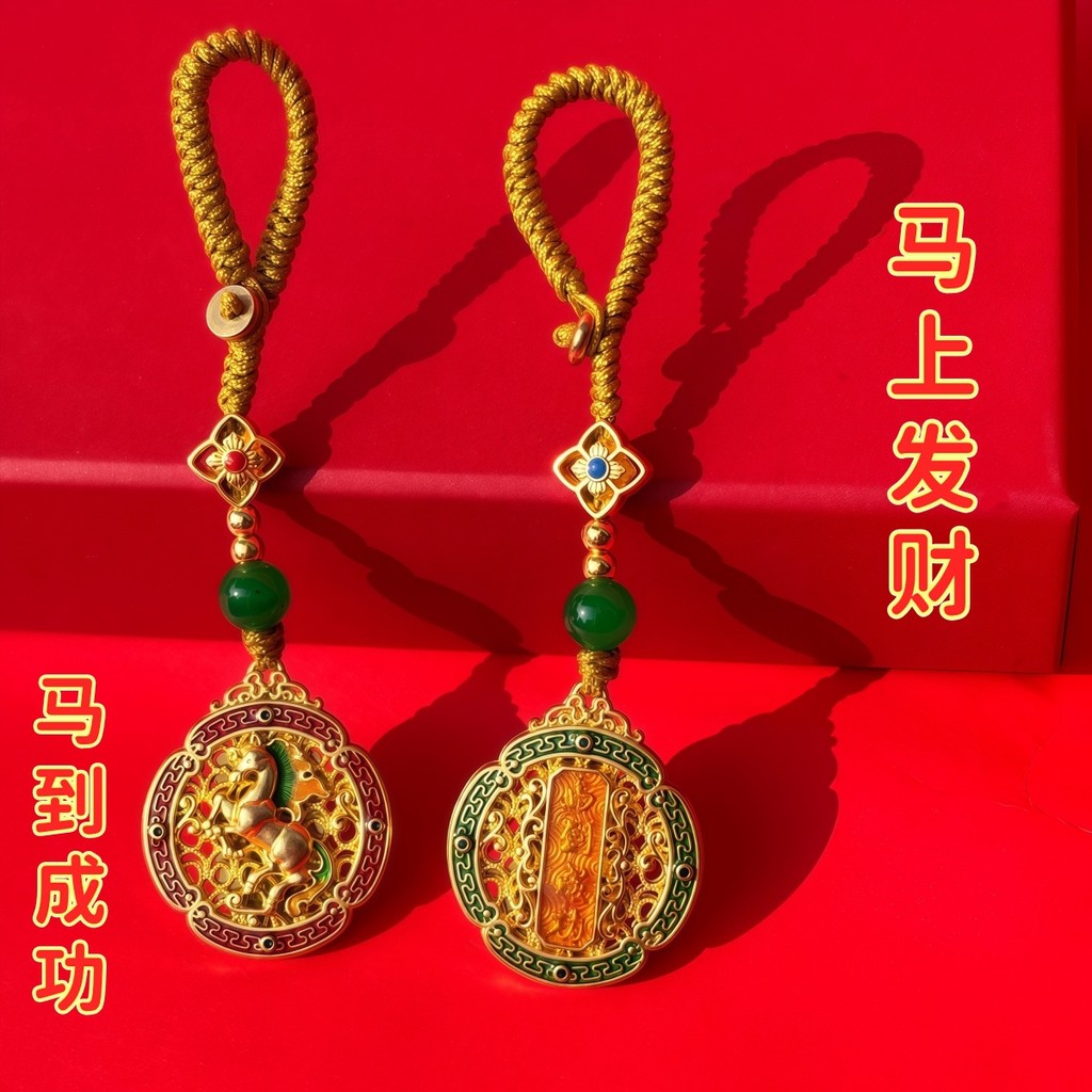 Mặt dây chuyền hình ngựa với phong cách độc đáo, phù hợp làm quà cá nhân hoặc kỷ niệm