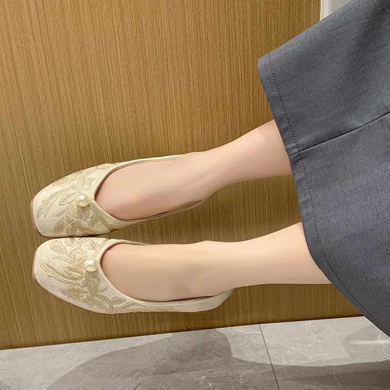 ✨Spot】Giày bệt nữ Giày đế dày thêu phong cách Trung Quốc mới/Mũi tròn Đế êm Không mỏi chân Giày nữ
