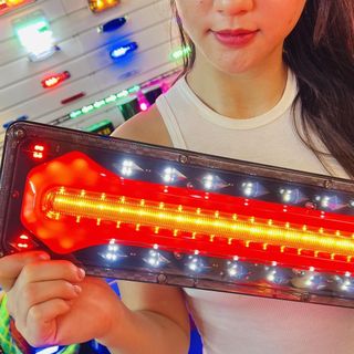 Đèn hậu hình XƯƠNG CHÓ cho xe ô tô tải điện 12v và 24v