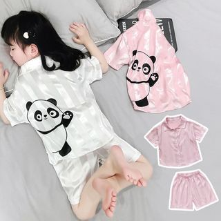 Bộ đồ ngủ cho bé – Áo tay ngắn + quần short lụa lạnh, họa tiết gấu dễ thương mặc ở nhà