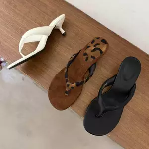 TT Flip-Flops Nữ Mùa Hè 2026 Phong Cách Mới Da Báo Cao Gót In Chống Trơn Trượt Kỳ Nghỉ Dép Cát