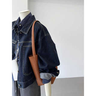 Áo khoác denim nữ retro màu xanh hải quân, ngực túi lớn, thiết kế lớp rời