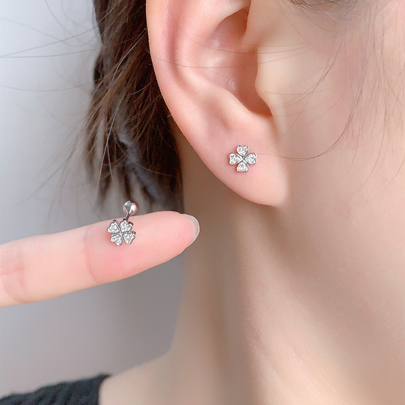 Bông tai cỏ bốn lá bạc S925 phong cách tối giản mang lại may mắn cho nữ