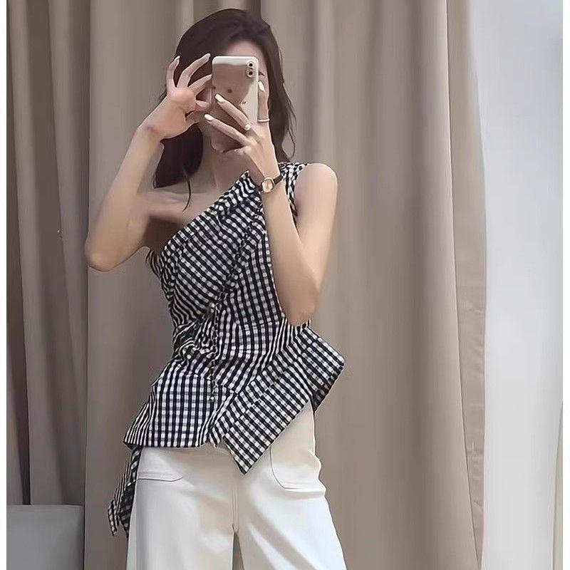 Áo vest đeo vai slanted nữ, dáng rộng, phù hợp mùa hè