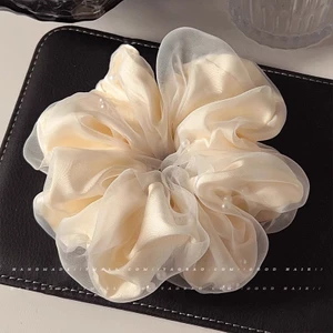 Ngọc Trai Organza Scrunchy - Phụ Kiện Tóc Thời Trang 2025