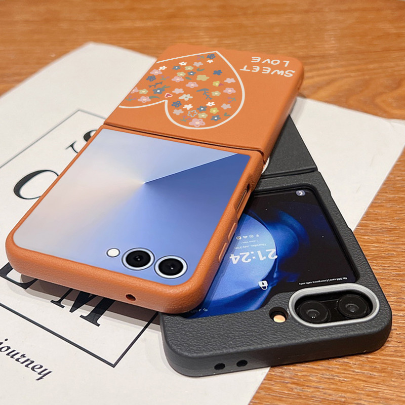 Da Báo In Hình Trái Tim Họa Tiết Da TPU Mềm Dành Cho Samsung Galaxy Z Flip7 Flip7FE Flip6 Flip5 Flip4 Flip3 Flip 7 7FE 6 5 4 3 5G Vỏ Điện Thoại Gấp