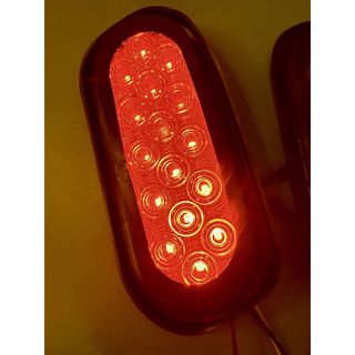 Đèn HẬU CHỮ NHẬT thay thế cho xe tải có điện 12v và 24v