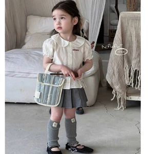Áo Sơ Mi Trắng Cổ Bèo Và Chân Váy Xám Xếp Ly 10-25kg, Set Bộ Đồ Bé Gái Đi Học Phong Cách Hàn Quốc 1-6 tuổi