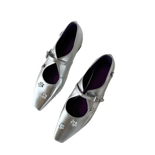 Giày đế phẳng mũi nhọn Hoa Mary Jane
