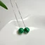 Bông tai dài màu xanh lá cây malachite, thiết kế đơn giản và thời trang