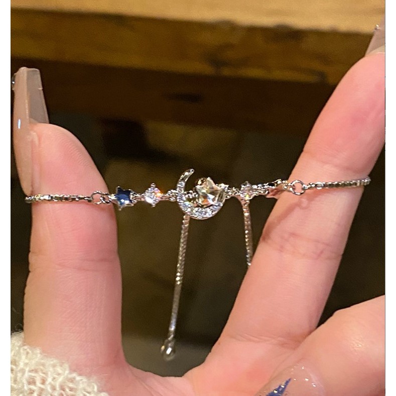Vòng tay nữ đa năng và thời trang, thiết kế ngôi sao mặt trăng với đá zircon, thể hiện khí chất cá tính