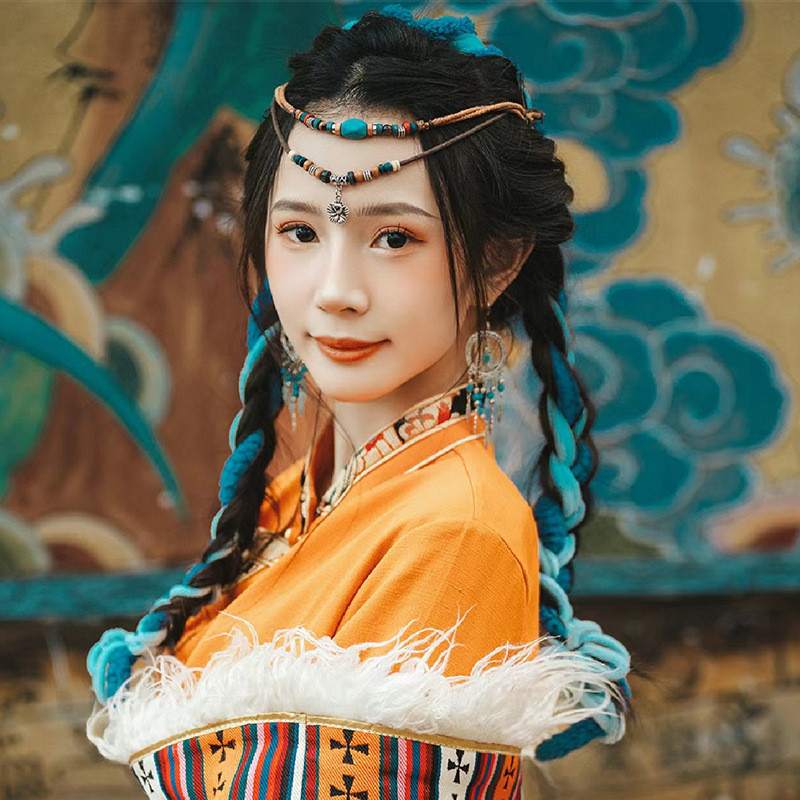 Dây chuyền xương đòn retro với thiết kế handmade và phong cách dân tộc hai lớp spike mặt dây