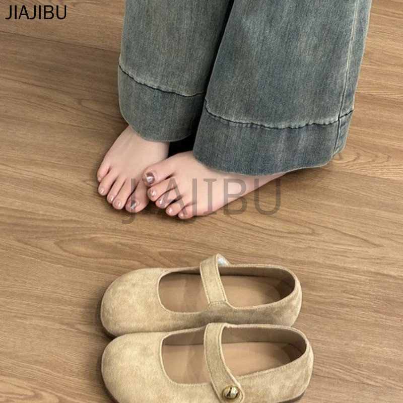 Size 35-43 Giày Bệt Mũi Tròn Màu Vàng Kiểu Công Chúa Pháp Cổ Điển Giày Nữ Cỡ Lớn Chất Lượng Cao 42 Giày Đế Thấp Màu Be Chống Trơn Trượt Kiểu Anh 41 Korean Fashion Casual Platform Mary Jane Shoes Giày Da Lộn Màu Hồng Kiểu Lolita Nhật Bản