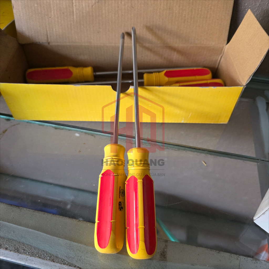Combo 3 Tua Vít 4 Cạnh Yale Cao Cấp – Tô Vít Sửa Chữa Đa Năng, Thép Cứng Chống Gỉ, Cán Chống Trượt