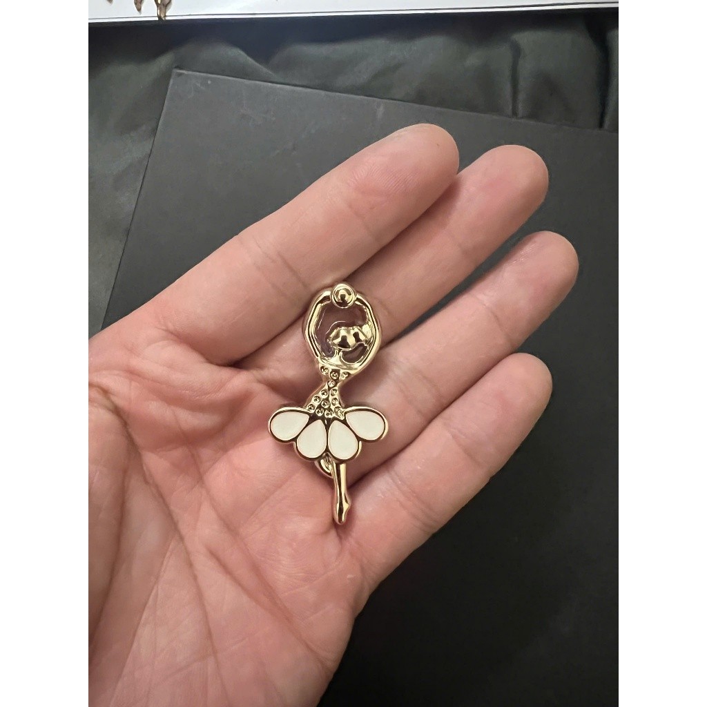 Charm Giả Kim Cao Cấp Bán Lẻ Chi tiết Mini Trang Trí Dép  Phụ Kiện Thời Trang Bền Đẹp Giá Tốt Hot Trend 2026- E