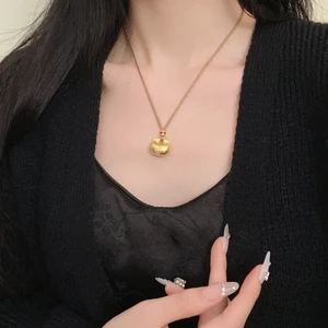 Mặt dây chuyền vàng mỡ may mắn phong cách cá tính, dài phù hợp với xương đòn