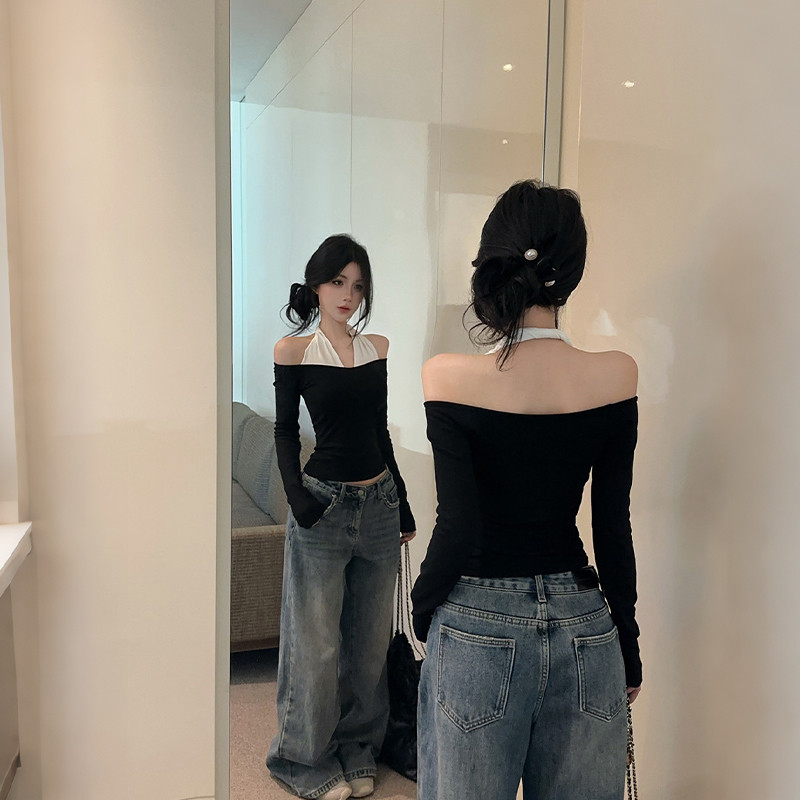 【dynamar】Áo thun nữ dài tay trễ vai phối màu, cổ yếm, chi tiết nhún bèo, dáng ôm.