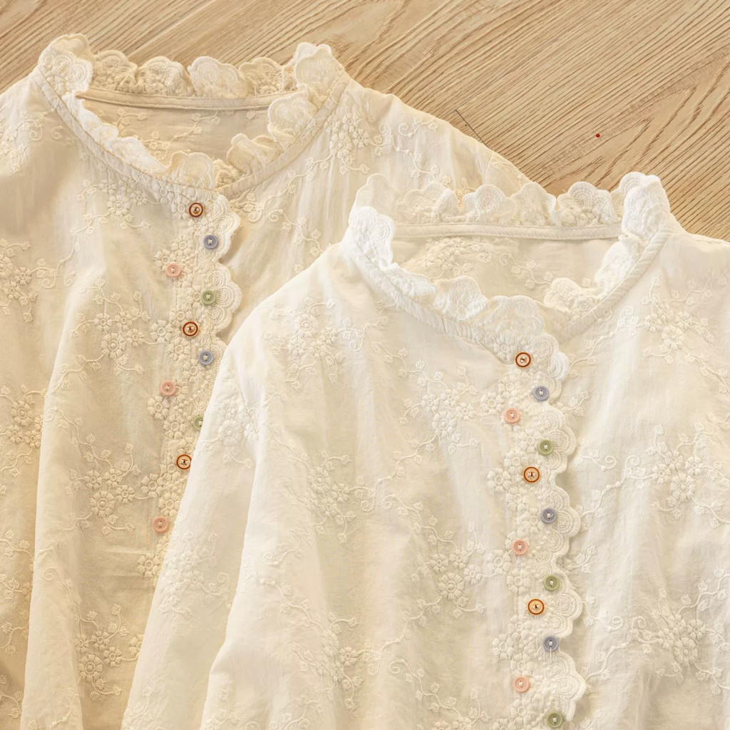 Áo sơ mi nữ thêu ren tay dài trắng/màu be, chất liệu cotton, phù hợp mặc đi làm
