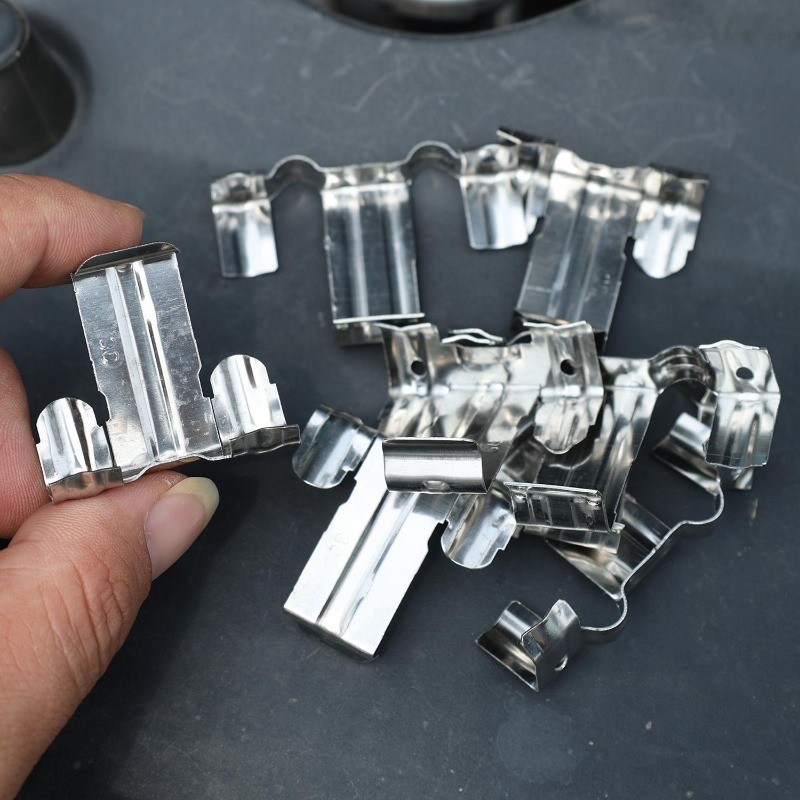 20 Kẹp thoát nước quang điện cho tấm pin mặt trời | Hệ thống dẫn hướng nước ngăn ngừa phản xạ ánh sáng | Hệ thống PV công nghiệp / dân dụng