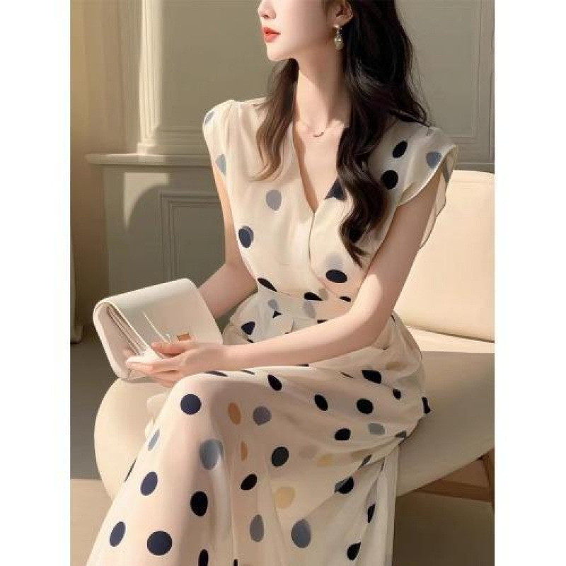 Đầm dài mới mang phong cách sang trọng nhẹ nhàng và cao cấp, đầm voan chấm bi kiểu Pháp dành cho phụ nữ dáng nhỏ