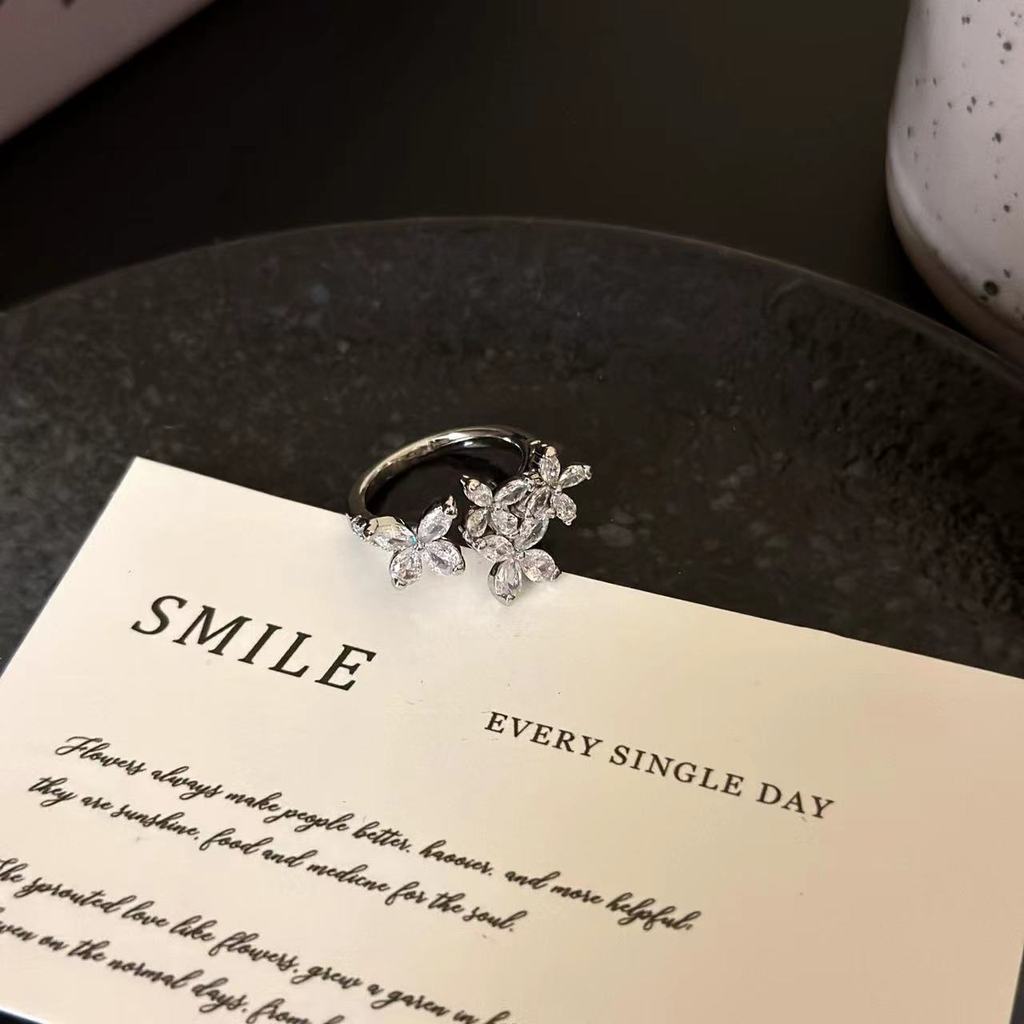 Nhẫn nữ thời trang khảm zircon xương bướm và Sao Thổ, thiết kế đa năng và có thể điều chỉnh