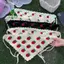 Khăn rỗng handmade hình tam giác màu dâu anh đào, phù hợp làm khăn tóc và chụp ảnh khi du lịch vào xuân hè