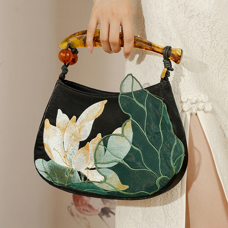 úi Nữ Lụa Xiangyunsha 66789|Túi Xách Tay Phong Cách Cổ|Kích Thước 26*7*18cm|Phù Hợp Váy Qipao Dự Tiệc|Túi Vuông Nhoài Thân Đứng|Tay Nắm Kim Loại