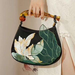 úi Nữ Lụa Xiangyunsha 66789|Túi Xách Tay Phong Cách Cổ|Kích Thước 26*7*18cm|Phù Hợp Váy Qipao Dự Tiệc|Túi Vuông Nhoài Thân Đứng|Tay Nắm Kim Loại