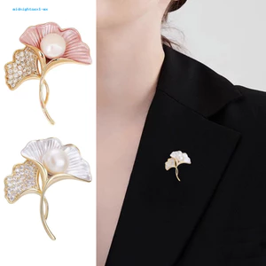 Trâm cài áo lá bạch quả sang trọng với chi tiết ngọc trai và kim cương giả - Phù hợp cho áo khoác và khăn quàng cổ mùa đông