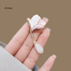 Trâm ve áo Magnolia phong cách retro với tua rua - phụ kiện cổ điển sang trọng cho nữ
