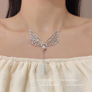 Thời Trang Phù Hợp Với Cánh Bướm Rỗng Vòng Cổ Nữ Cao Cấp Tính Khí Ngôi Sao Dòng Xương Đòn Dây Chuyền Vòng Cổ