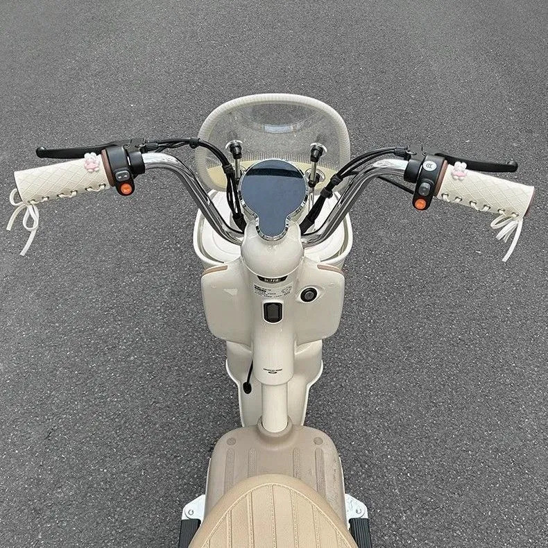 Hút Mồ Hôi Sửa Đổi Pin Xe Điện Phụ Kiện Xe Tay Cầm Bao Da Trang Trí Đa Năng Bốn Mùa Tay Cầm Chống Trơn Trượt Đa Năng