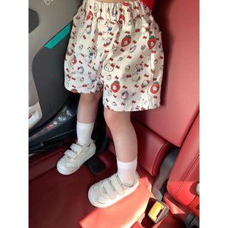 Quần short bé gái Hello Kitty – Quần lửng in hình dễ thương, form rộng thoáng mát, phong cách Hàn