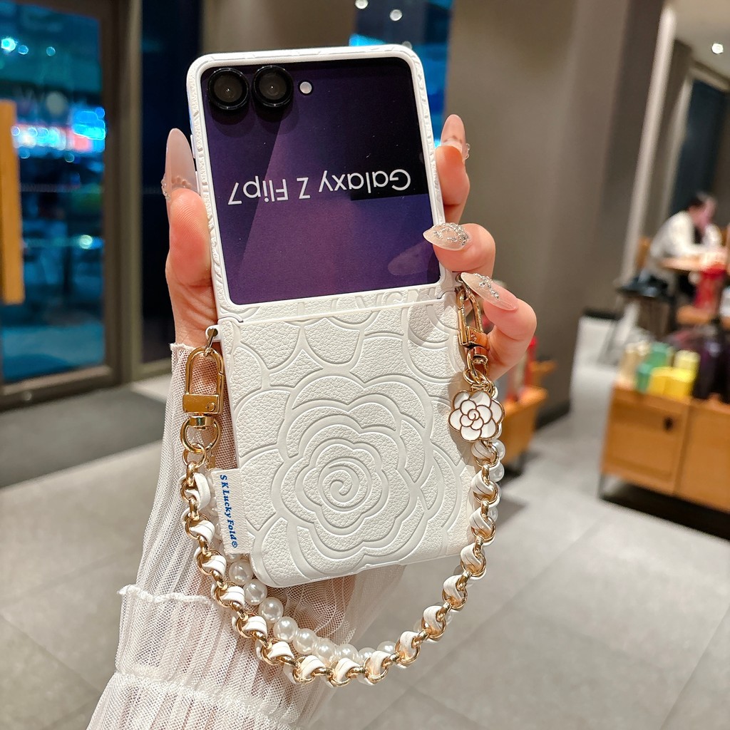 Mới Sang Trọng Da PU Gấp Ốp Lưng Điện Thoại Samsung Galaxy Z Flip 5 6 7FE 7 Thiết Kế Độc Đáo Họa Tiết Hoa Ốp Lưng Điện Thoại Cho Z Flip7 Có Dây Buộc Ngắn Chống Sốc Bao