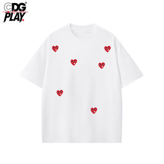 Áo thun unisex dáng rộng cổ tròn với họa tiết trái tim nhỏ, phong cách châu Âu và châu Mỹ
