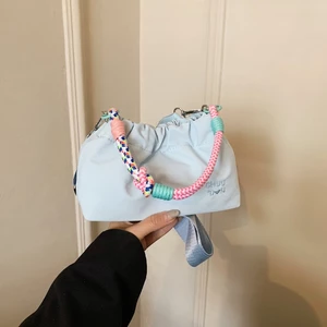 Phong Cách Hàn Quốc ins Màu Sắc Tương Phản Thời Trang Túi Vải Nylon Túi Messenger Túi Xô Ánh Sáng Phù Hợp Với Túi Đeo Vai Dopamine Túi Nữ