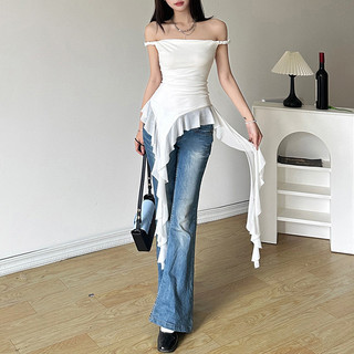 Áo ống ôm sát màu trơn, kiểu dáng thời trang, cổ trễ vai, hở lưng, không tay dành cho nữ.