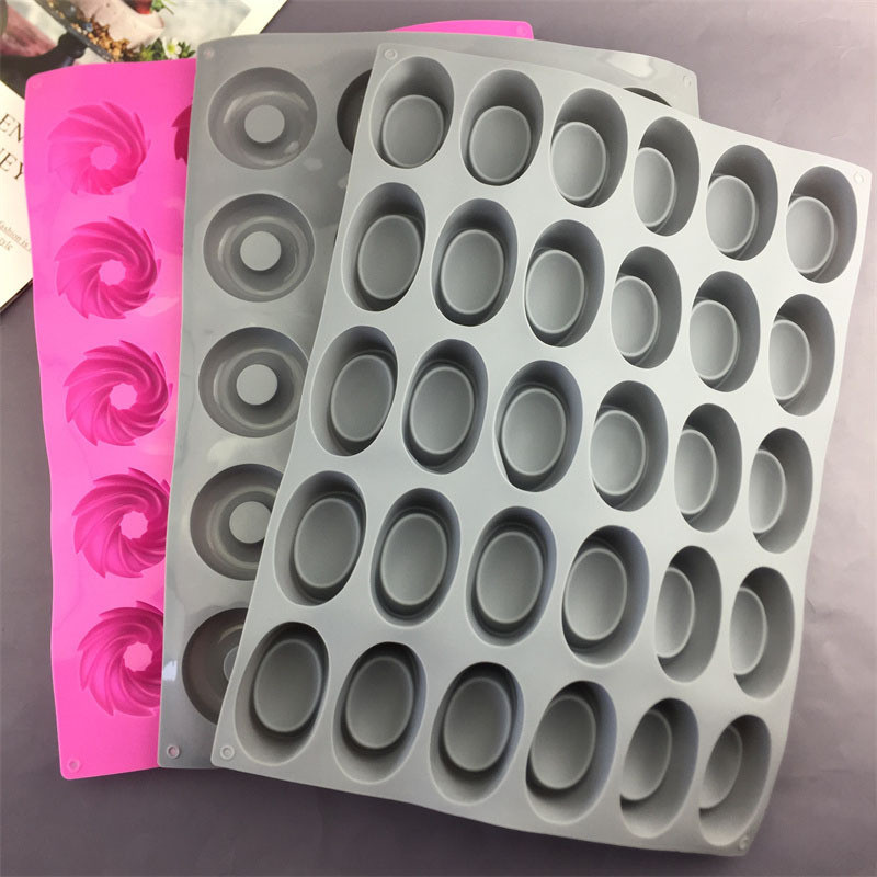 30 Khoang Vàng thỏi 20 Lỗ Xoắn Ốc Gió Bánh Donut Khuôn Silicon Fondant Bánh Sô Cô La Hương Liệu Handmade Xà Phòng Khuôn
