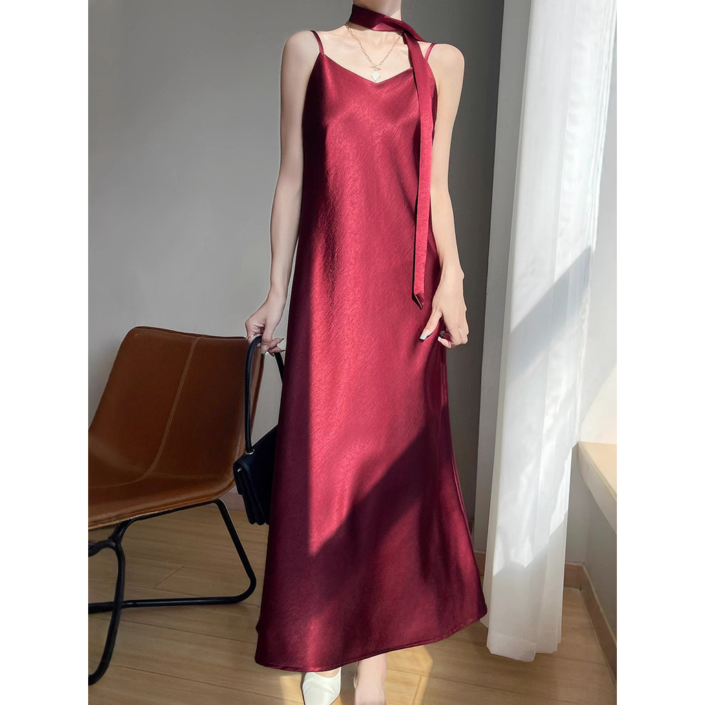 Váy dài giả lụa gợi cảm,thiết kế dây đeo , tôn dáng, sang trọng, đầm midi phong cách Pháp
