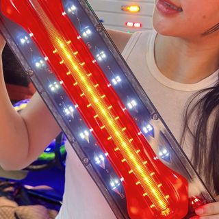 Đèn hậu hình XƯƠNG CHÓ cho xe ô tô tải điện 12v và 24v