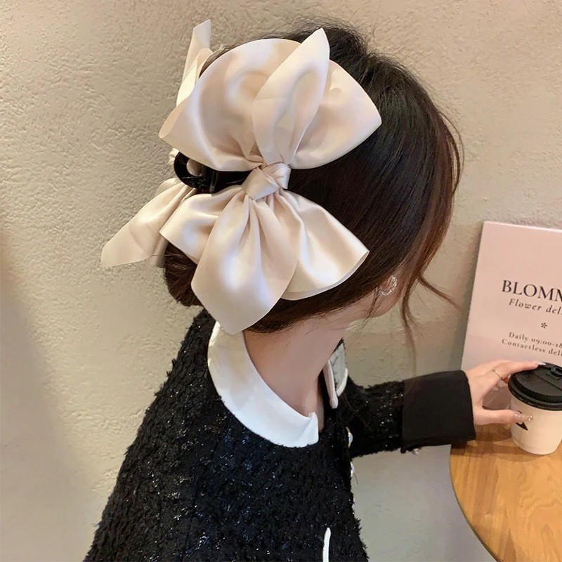 Đen Satin Kẹp Tóc Với Nơ Lớn, Chất Liệu Vải Cá Mập, Phụ Kiện Stylist Cho Nữ