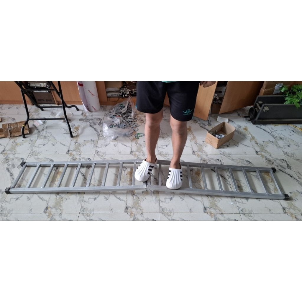 Thang dắt xe máy, xe điện lên xe bán tải dài 2m2 rộng 30cm