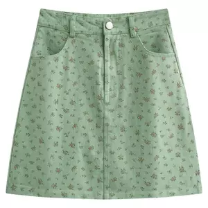 <![CDATA[<b>Váy denim hoa nhỏ phong cách Hàn Quốc</b>, thiết kế eo cao ôm dáng]]>