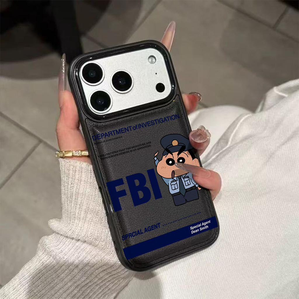 Ốp lưng Shin-chan Cảnh Sát FBI Đen Dễ Thương Chống Sốc Da Gai Thời Trang Cấp iPhone 17/16/15/14/13/12/11/X/XS Max Pro Ma