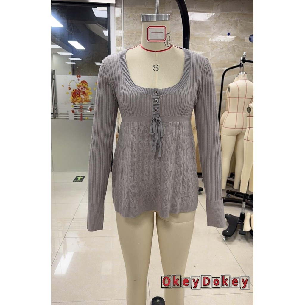 Áo len dệt kim slim fit cổ vuông cho nữ, có nút xù, phù hợp mặc hàng ngày