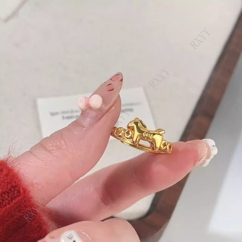 Nhẫn ngựa đồng xu nhẹ sang trọng dành cho nữ Nhẫn phù hợp tinh tế
