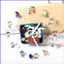 SQ3 hoạt hình Crayon Shin-chan Đồng hồ Acrylic dễ thương sáng tạo đơn giản để bàn mặt dây chuyền trang trí QS3