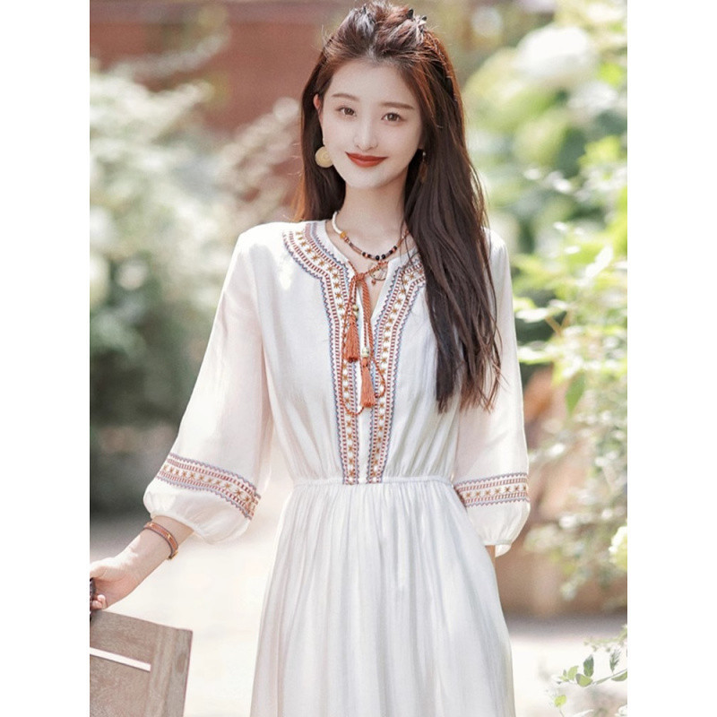 Đầm cao cấp, ôm eo, kiểu bohemian nhẹ nhàng như cổ tích, mẫu đầm hè mới, chất liệu trắng mỏng, thanh lịch
