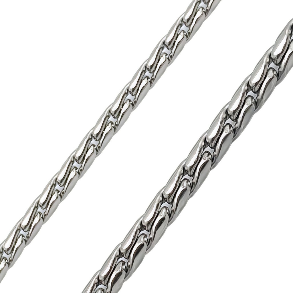 Vòng cổ chữ D từ thép titan bền màu, thiết kế đơn giản và chắc chắn cho nam nữ