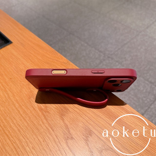 Thích hợp cho vỏ điện thoại Apple iPhone 17 Promax, dây đeo cổ tay sọc da đỏ, da sáng tạo cho mùa thu đông, bao gồm 15pro, vỏ bảo vệ sang trọng 14 / 13 / 12 / 11